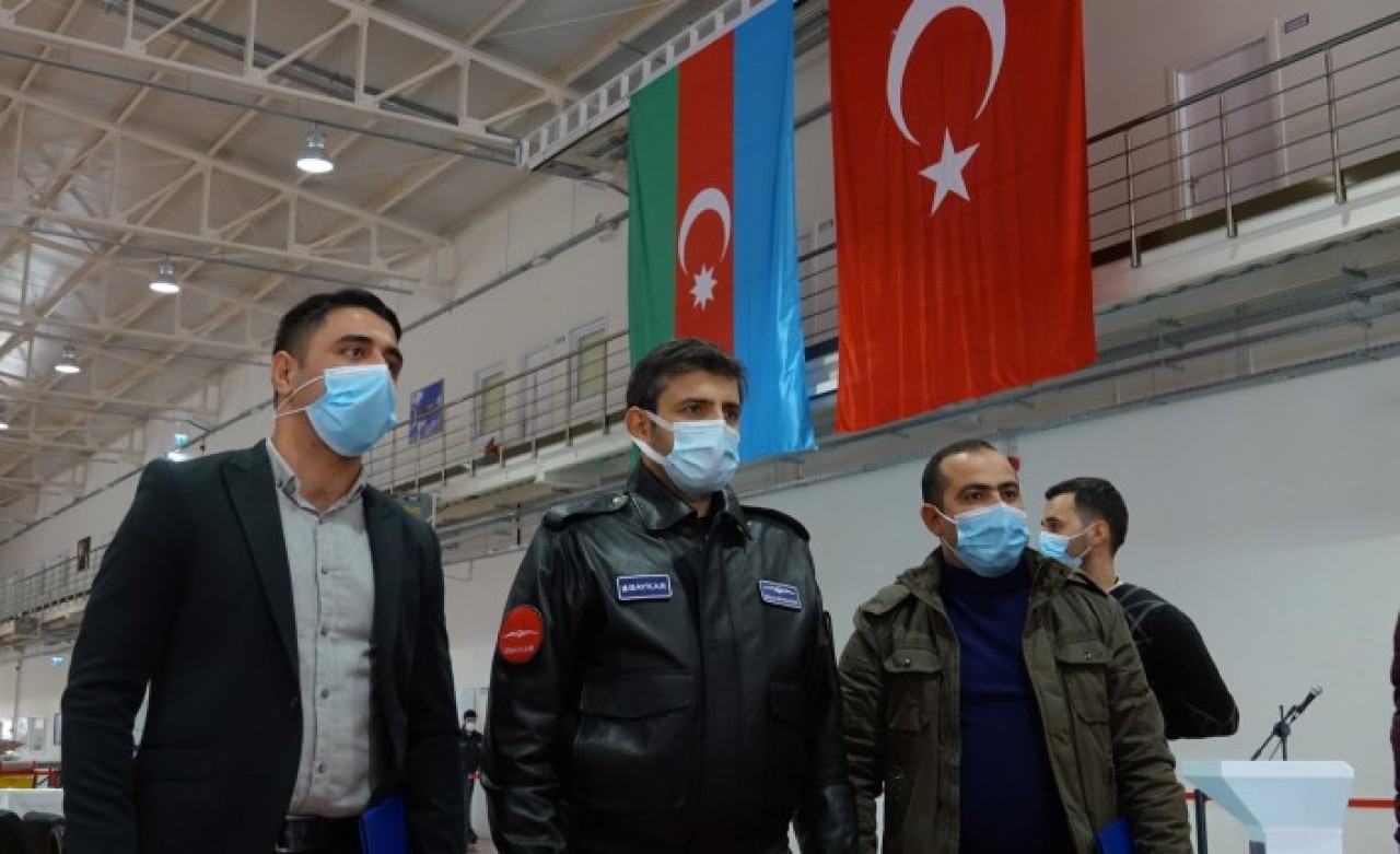 Azerbaycanlı 77 asker Bayraktar TB2 SİHA operatörlüğü eğitimini tamamladı