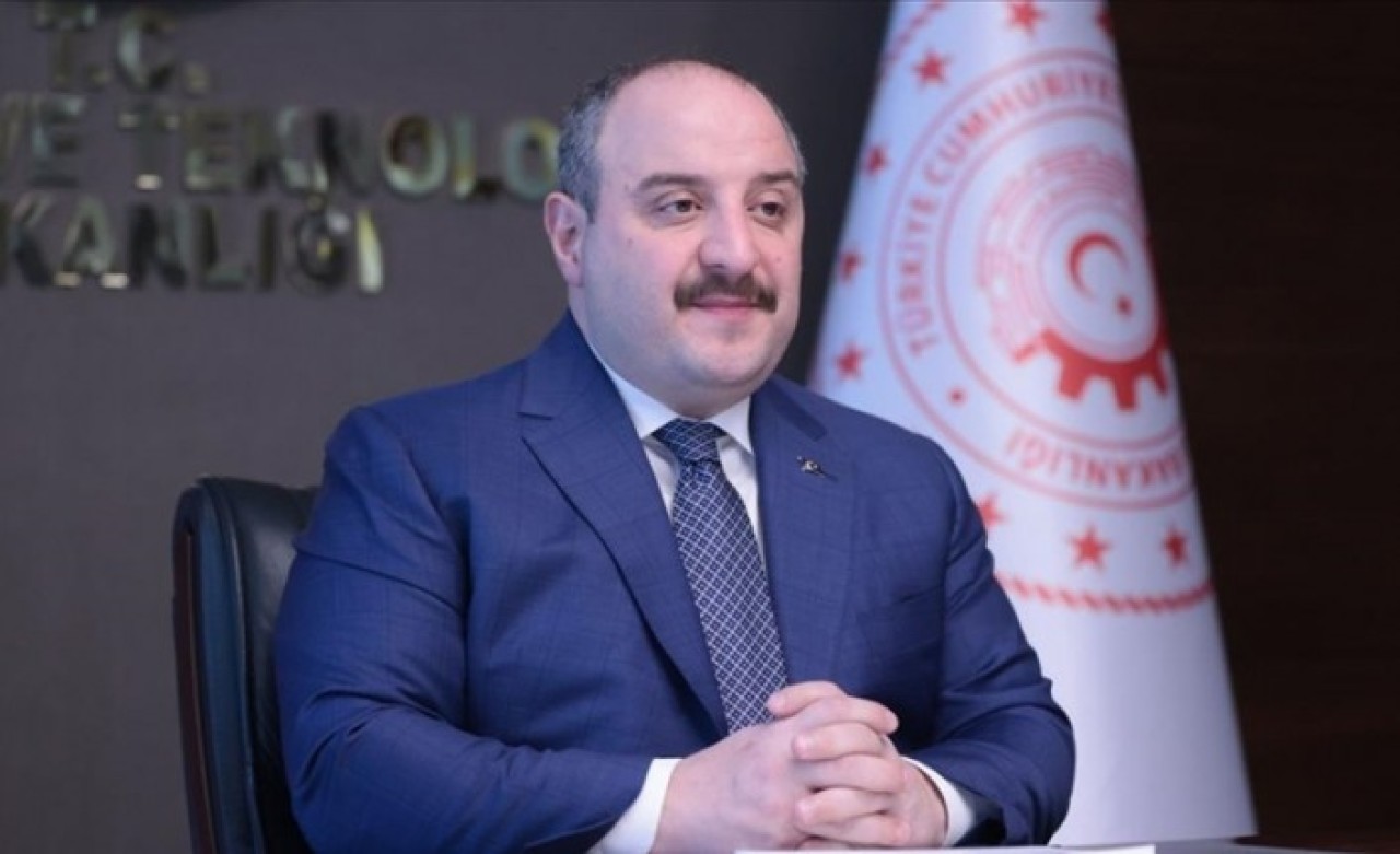 Bakan Varank: Sanayi üretimini en çok artıran ülke olduk