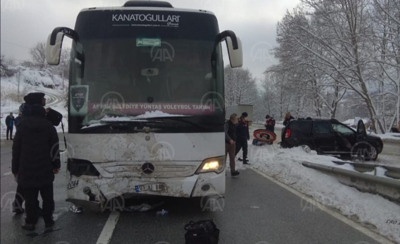 Bursa'da kaza: İsmail Ceylan,  Fatma Ceylan,  Rana Ceylan yaralandı
