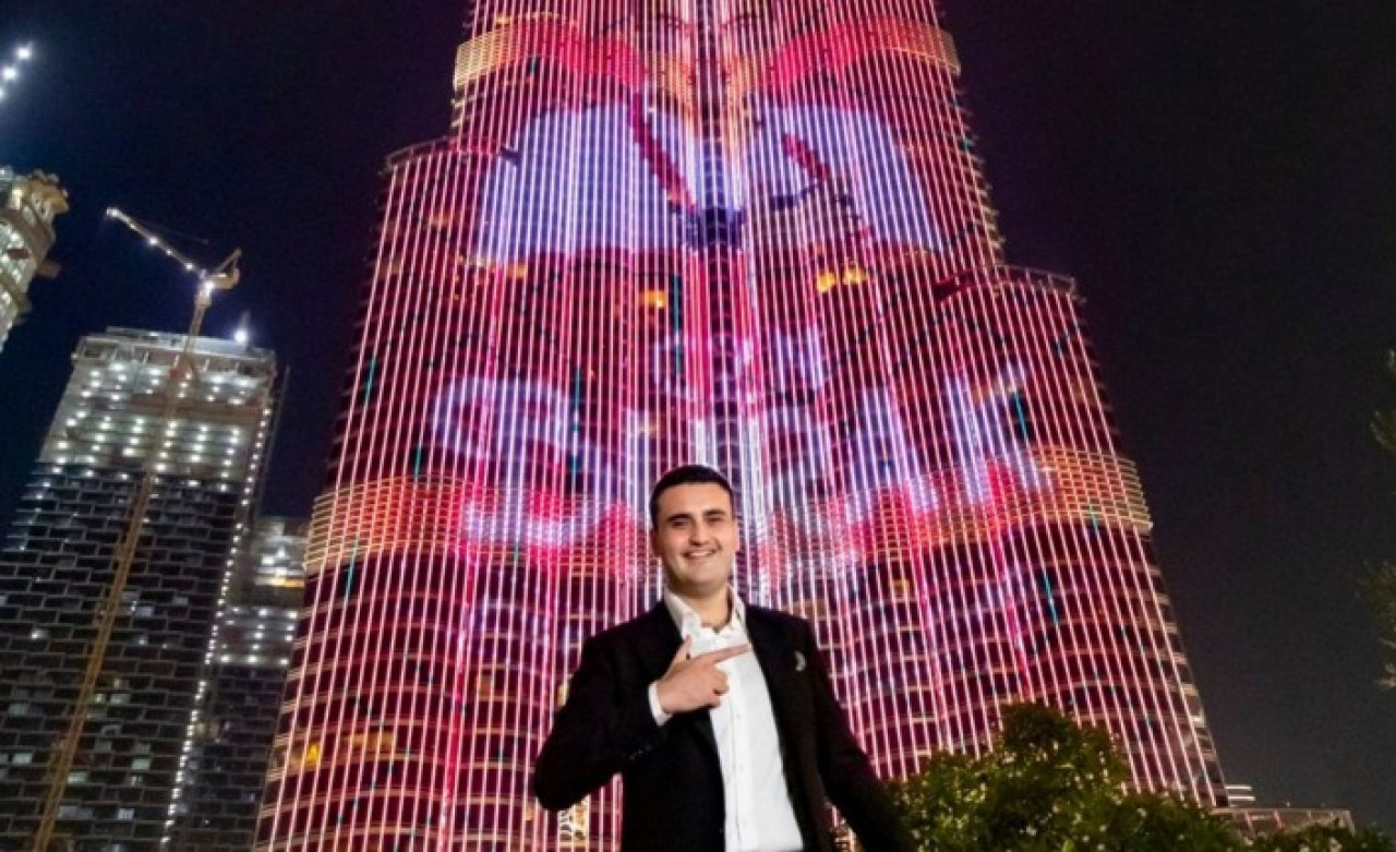 CZN Burak'ın Dubai'de büyük kutlamalarla açtığı restoranı kapatıldı