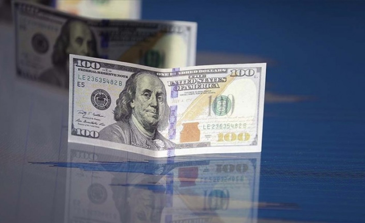 Dolar 7'nin altını gördü!