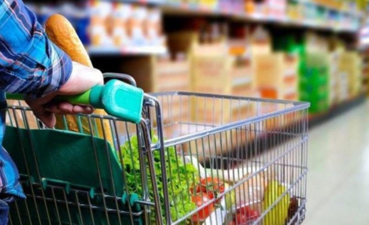 Dolar hızla düşerken fiyatlar neden inmiyor? Uzmanlara göre bunun 3 nedeni var