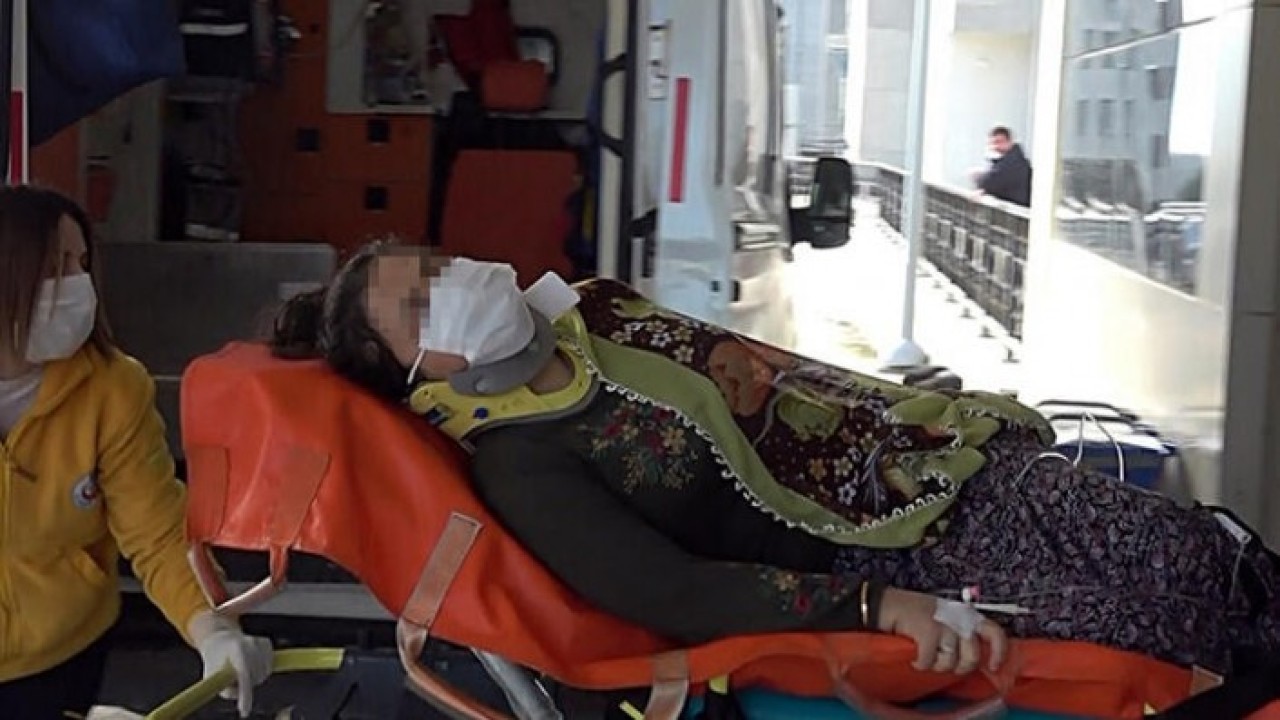 Düzce'de başına odunla vuran karısını bıçakladı