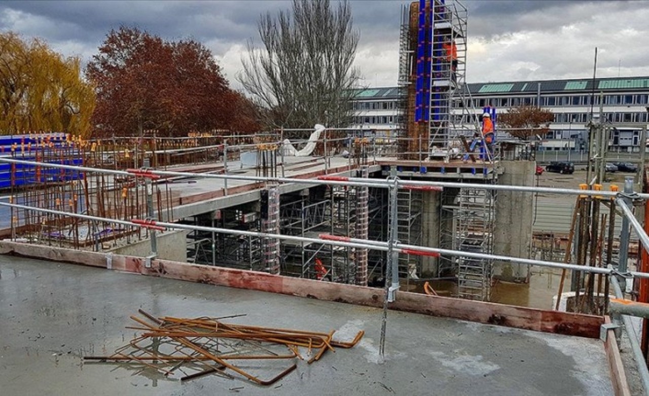 Fransa'da Eyüp Sultan Cami inşaatına çirkin saldırı