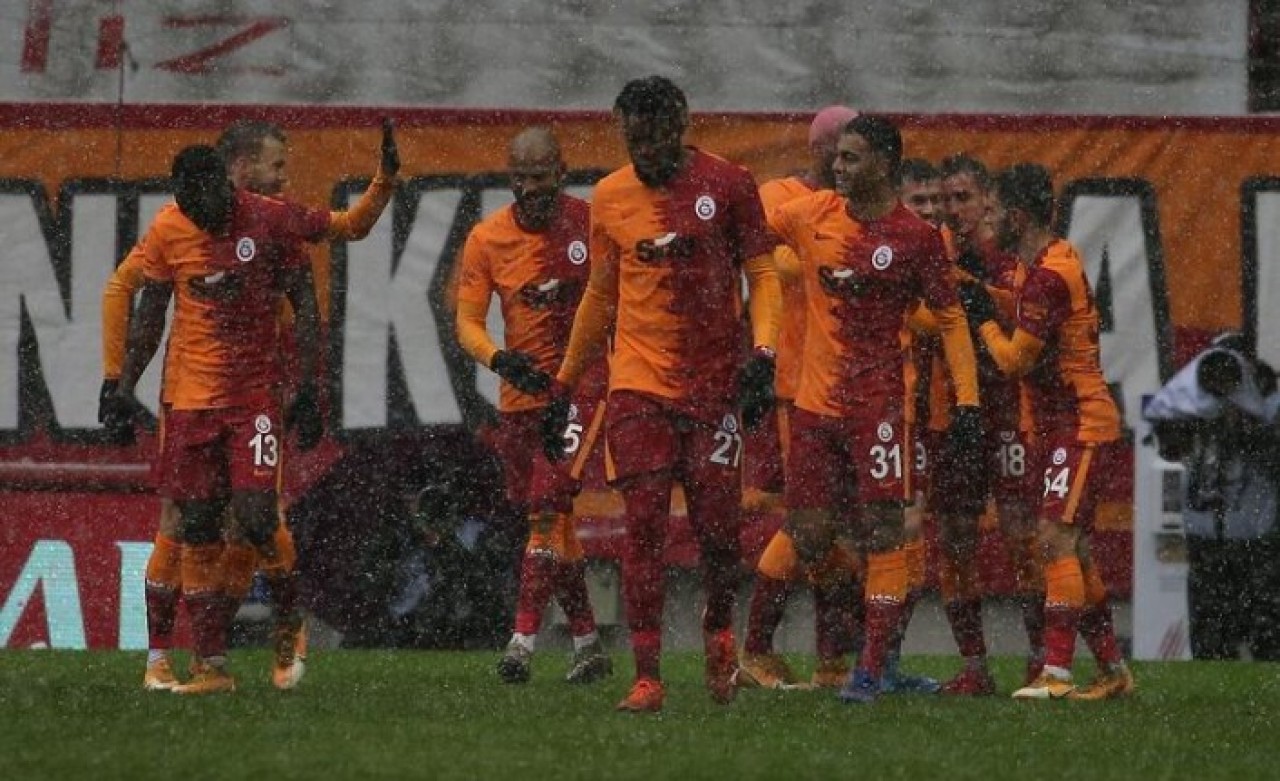 Galatasaray-Kasımpaşa: Nefes nefese