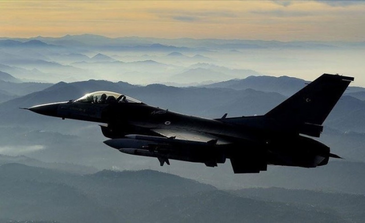 Gara'yı başlarına yıktık!