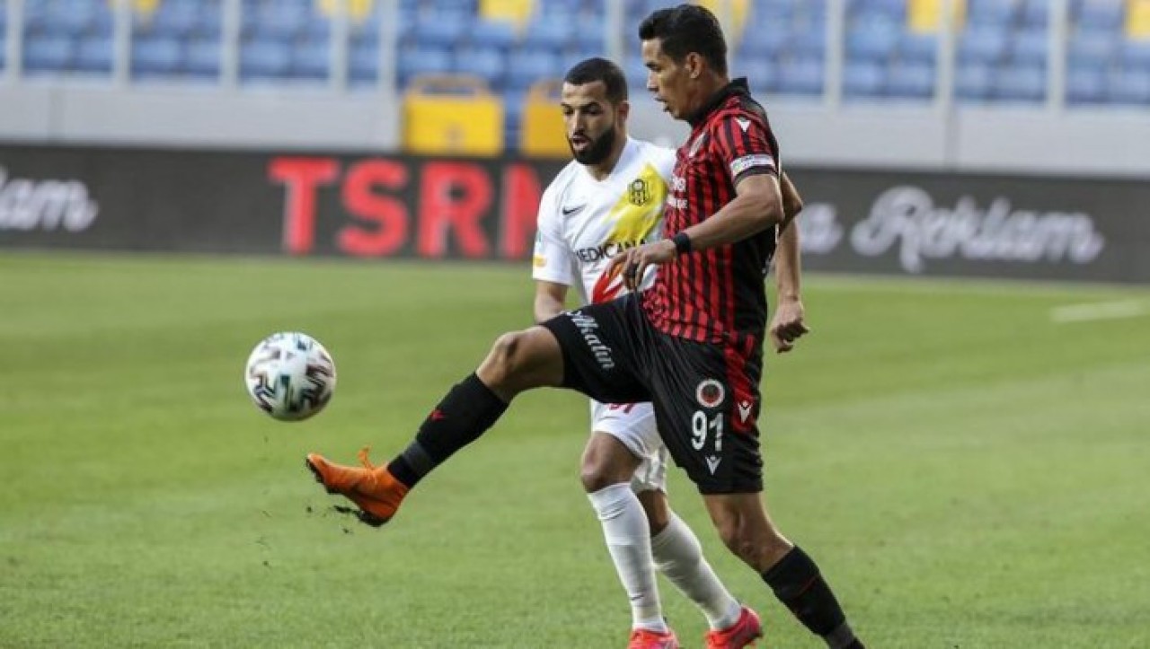 Gençlerbirliği-Malatyaspor: 2 gol,  2 kırmızı kart