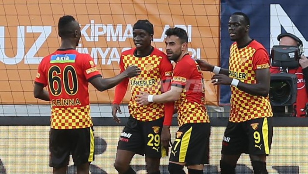 Kasımpaşa-Göztepe: 1 gol,  2 kırmızı kart