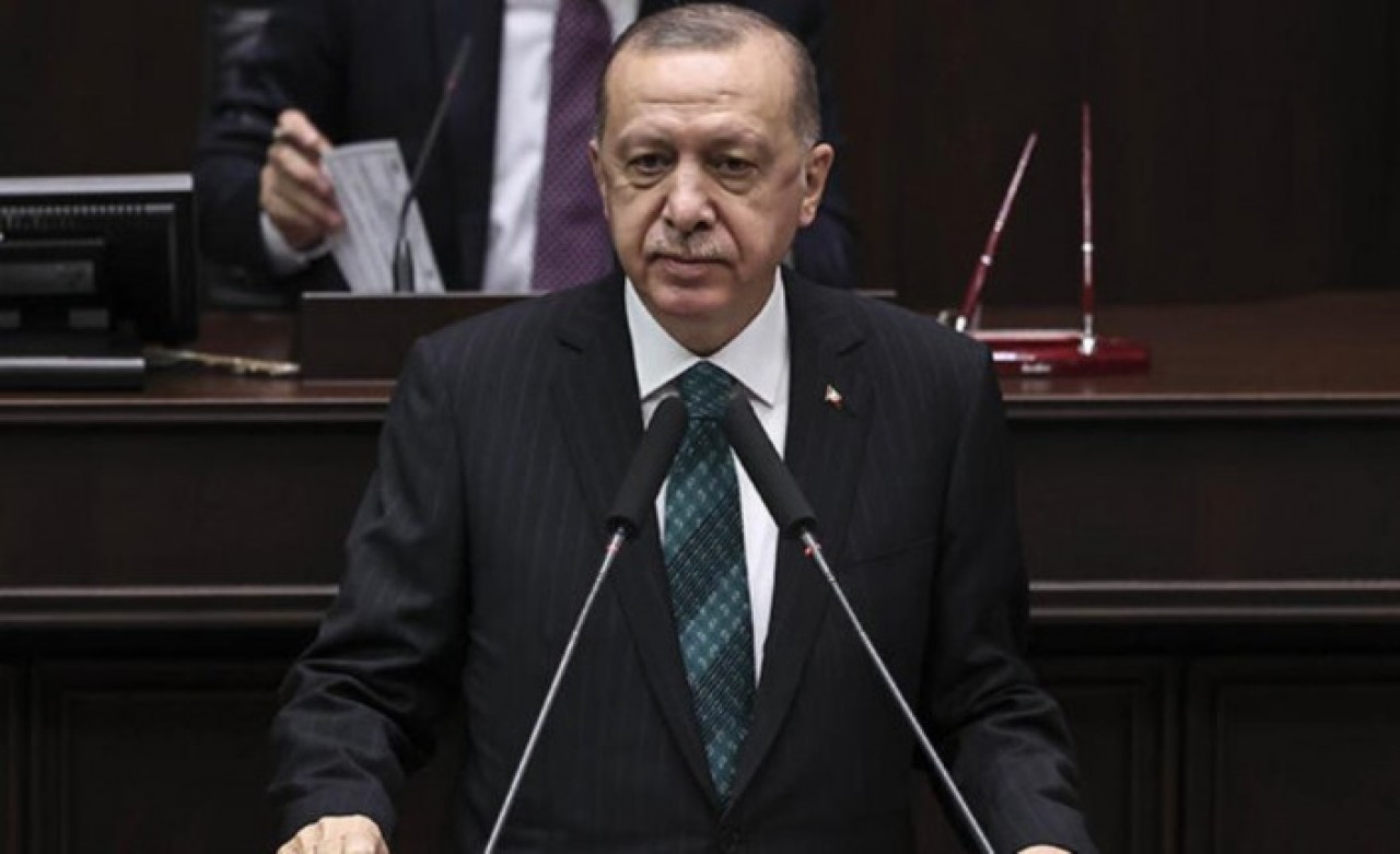 Grup toplantısında Cumhurbaşkanı Erdoğan'ı sinirlendiren olay: 'Kapatır mısınız şunu'