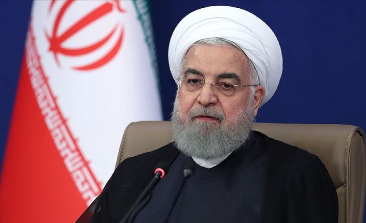 İran'da reformistler "Kahrolsun Ruhani" sloganlarına tepki gösterdi