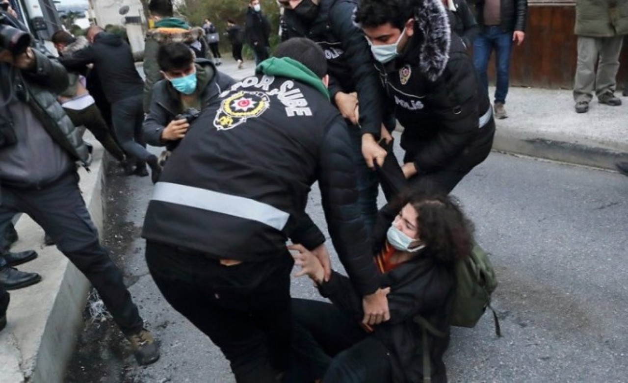 İstanbul Valiliği'nden Boğaziçi gözaltılarıyla ilgili flaş açıklama