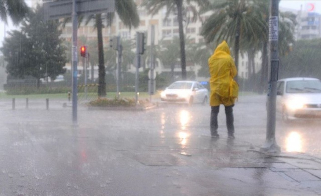 İzmir Valiliği'nden 'sağanak yağış' uyarısı
