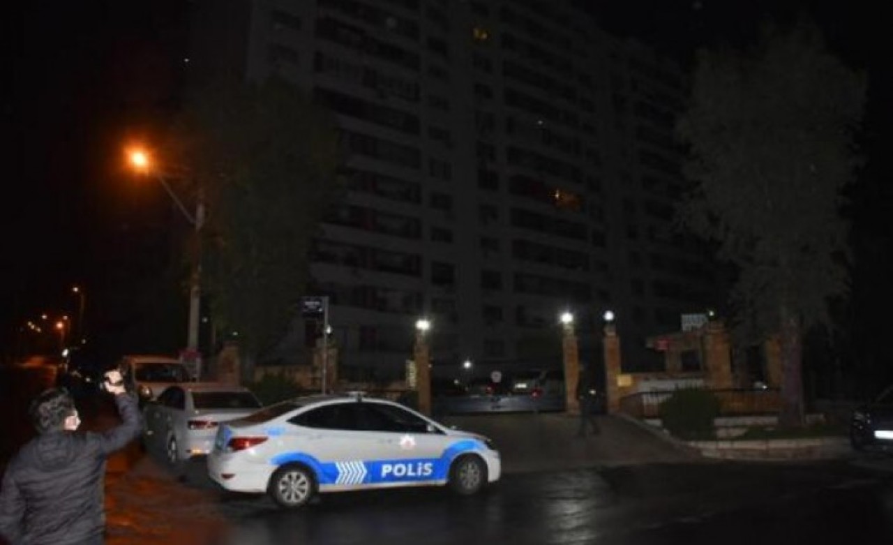 İzmir'de 7. kattan düştü: Okay Coşar öldü