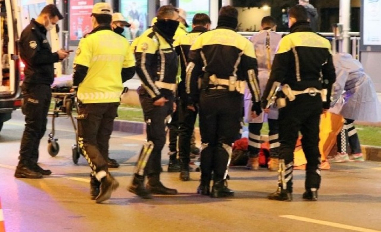 İzmir'de feci kaza: Kübra Karabaş öldü