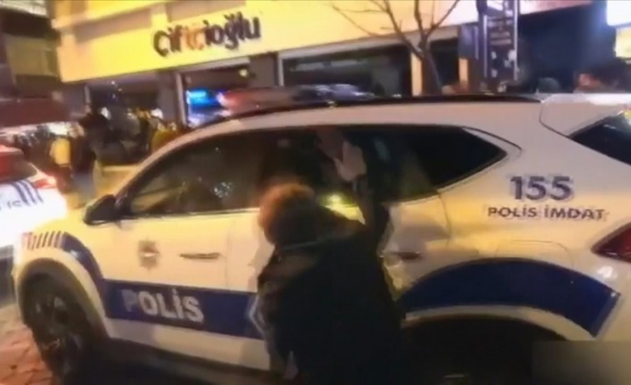 Kadıköy'deki olaylara ilişkin gözaltına alınan 53 kişi adli kontrol şartıyla serbest bırakıldı