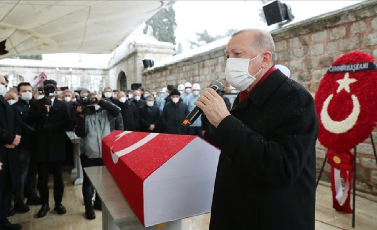 Kadir Topbaş son yolculuğuna uğurlandı: Cumhurbaşkanı Erdoğan'dan duygusal konuşma