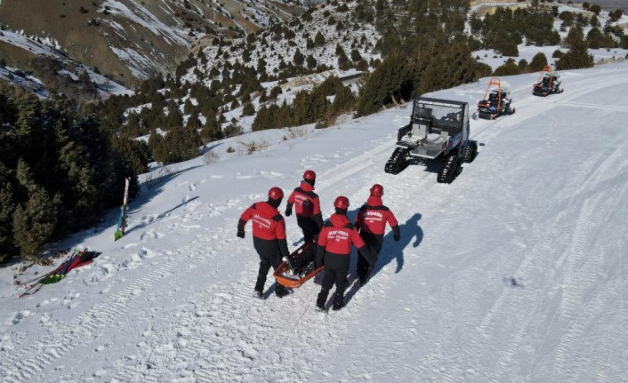 Kahraman Mehmetçik eksi 18 derecede hayat kurtarma eğitimi alıyor