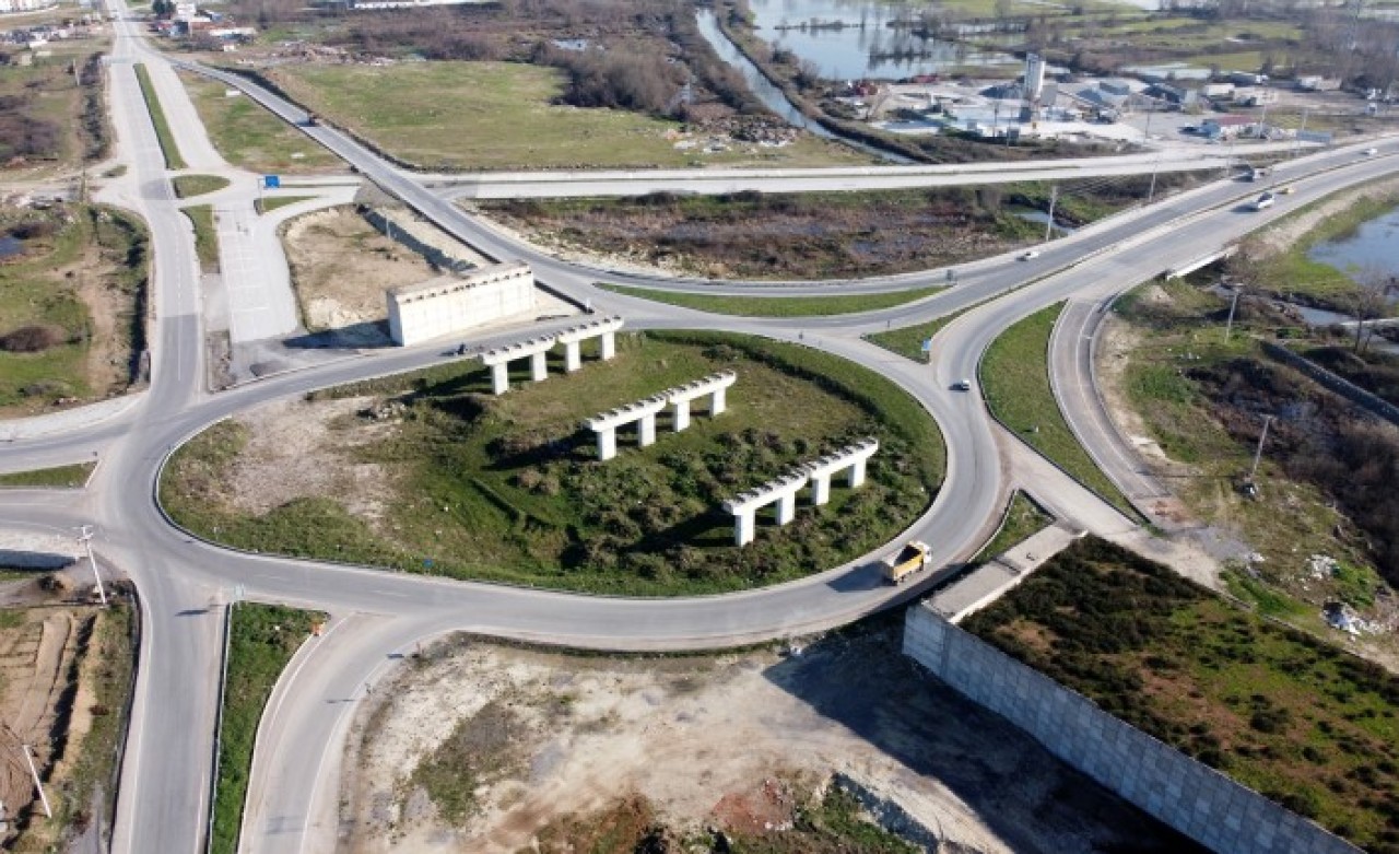 Karadeniz Sahil Yolu,  Sakarya'da ilerliyor
