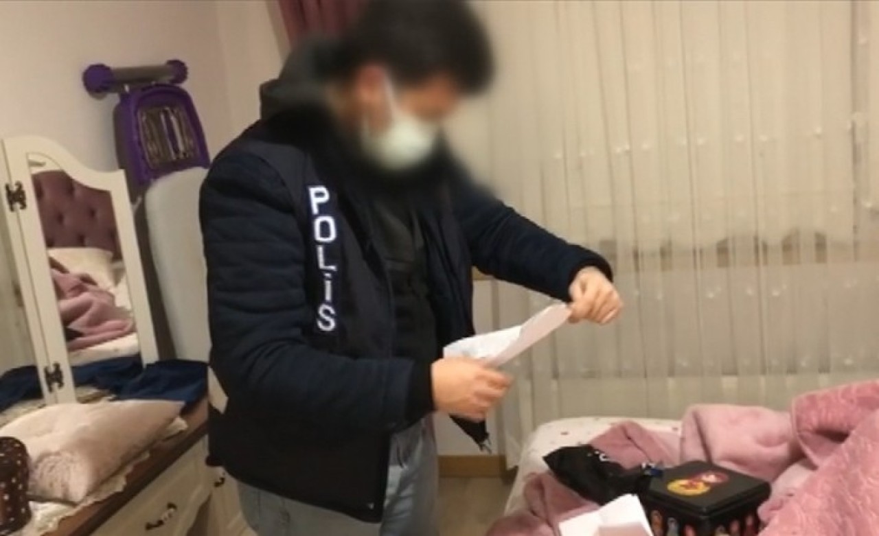 Karşılıksız çek çetesi operasyonunda 45 kişi yakalandı