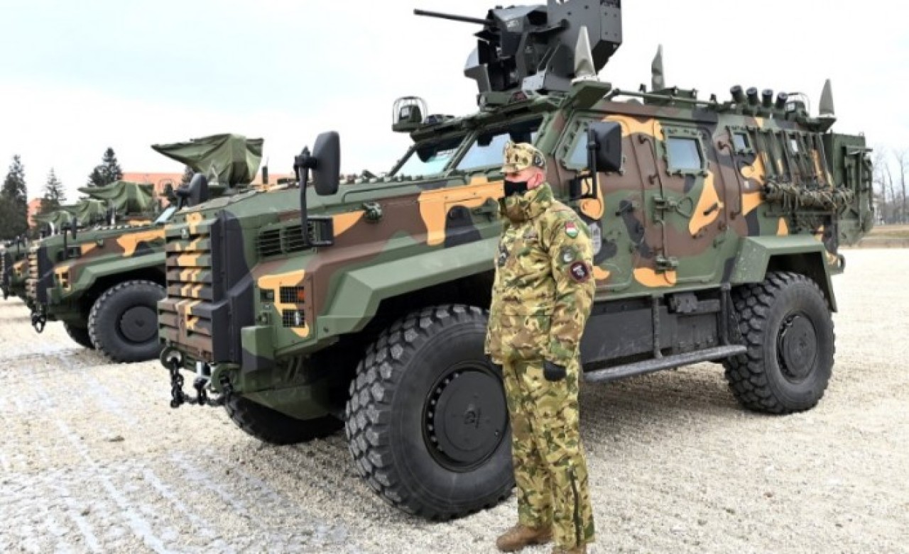 Macaristan'a Türk zırhlısı Ejder Yalçın'ın ilk teslimatı yapıldı