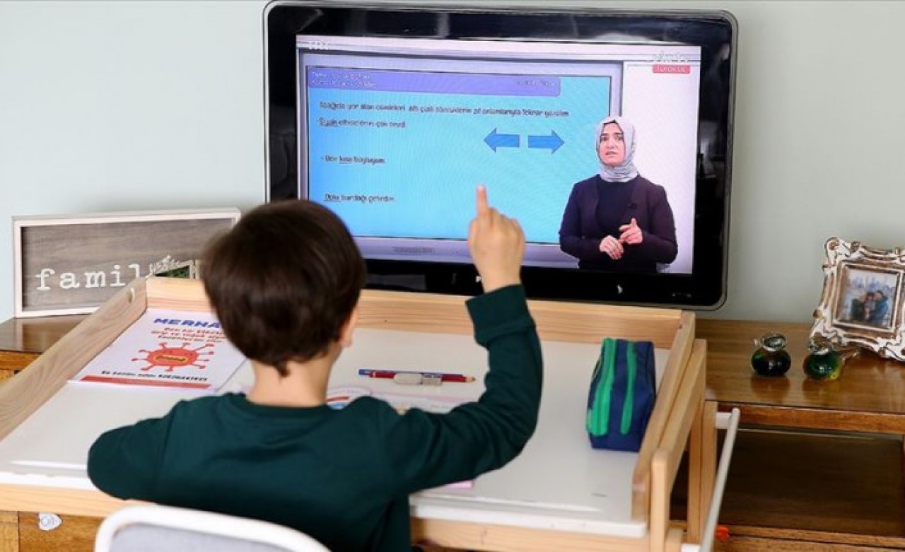 MEB'den 'uzaktan eğitim' açıklaması: İlk üç ayı kapsıyor