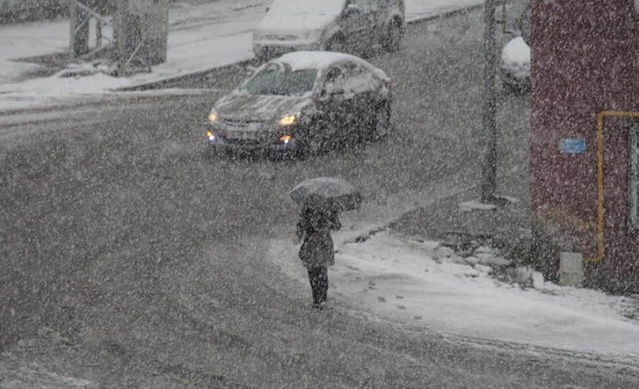 Meteoroloji'den fırtına uyarısı! Kar yeniden kapıya dayandı