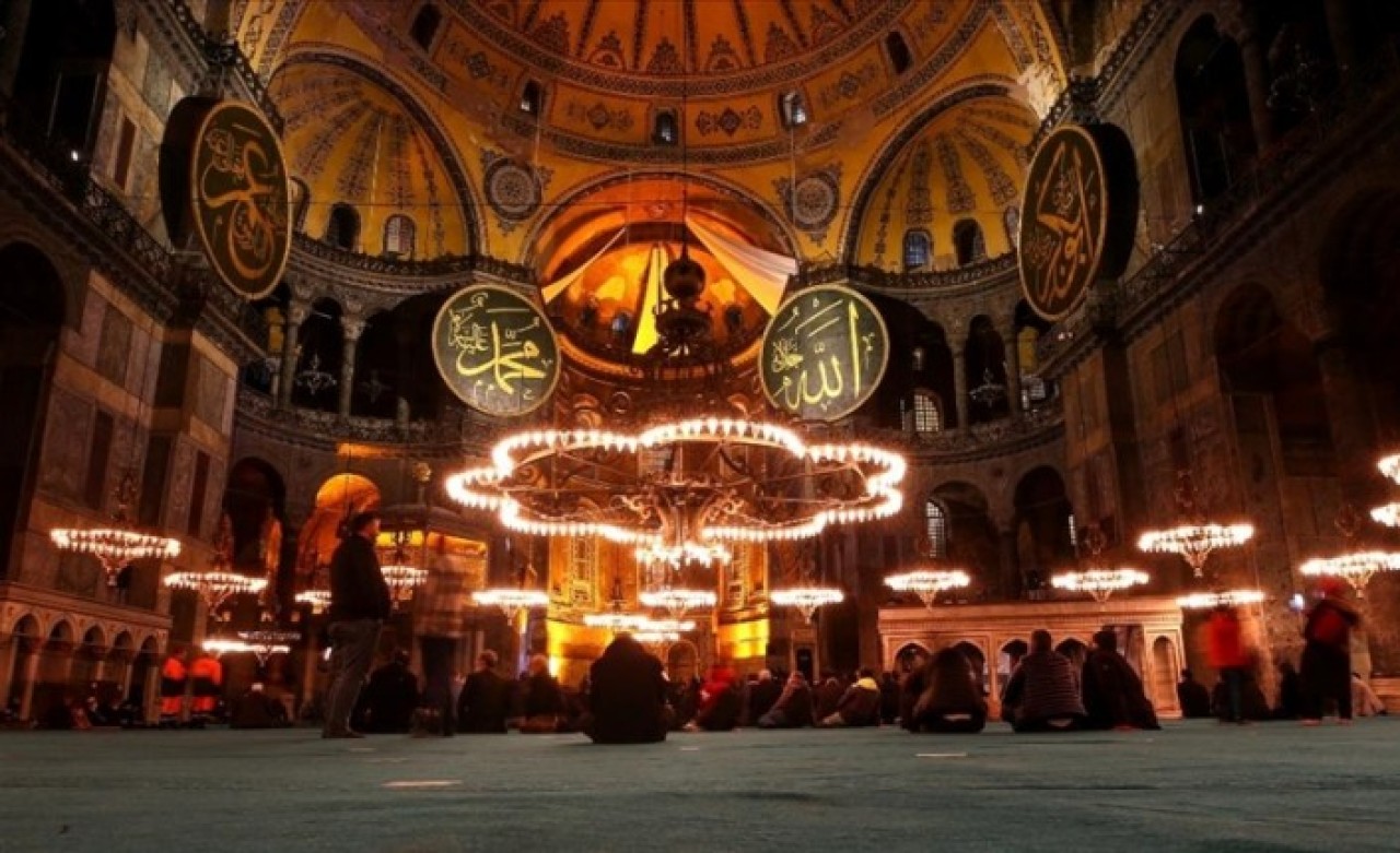 Necmettin Erbakan vefatının 10. yılında Ayasofya-i Kebir Cami-i Şerifi'nde anıldı