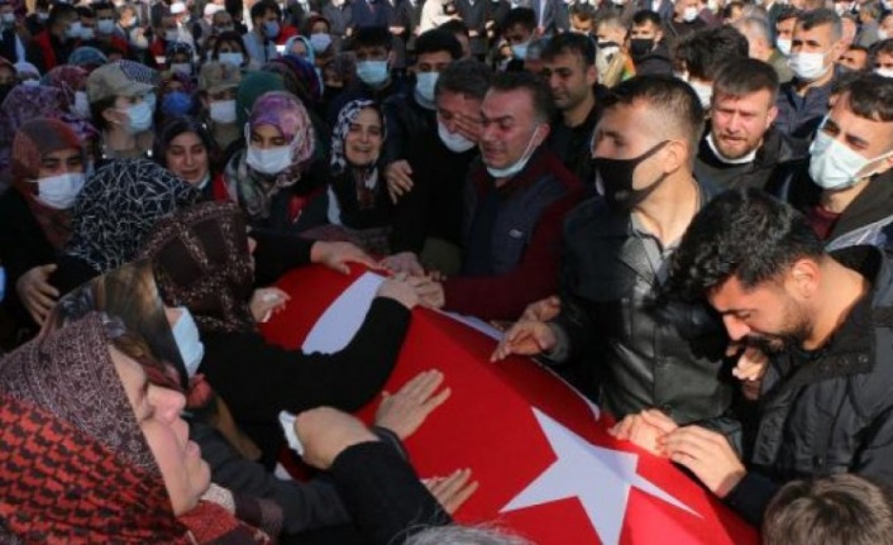 PKK'nın şehit ettiği Aydın Köse,  gözyaşları içinde son yolculuğuna uğurlandı