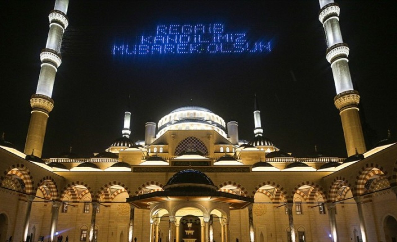 Rahmet ve bereket gecesi Regaip Kandili yarın