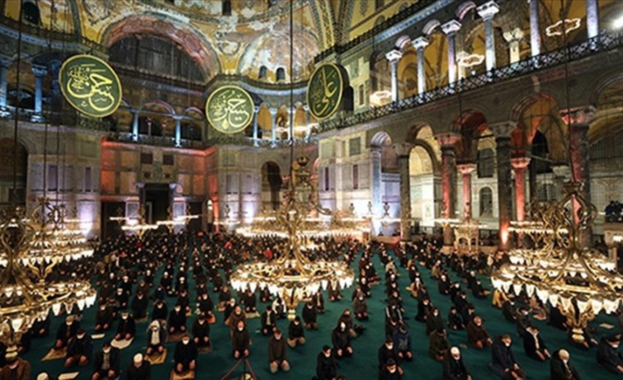 Regaip Kandili dualarla idrak edildi: Cumhurbaşkanı Erdoğan'dan mesaj