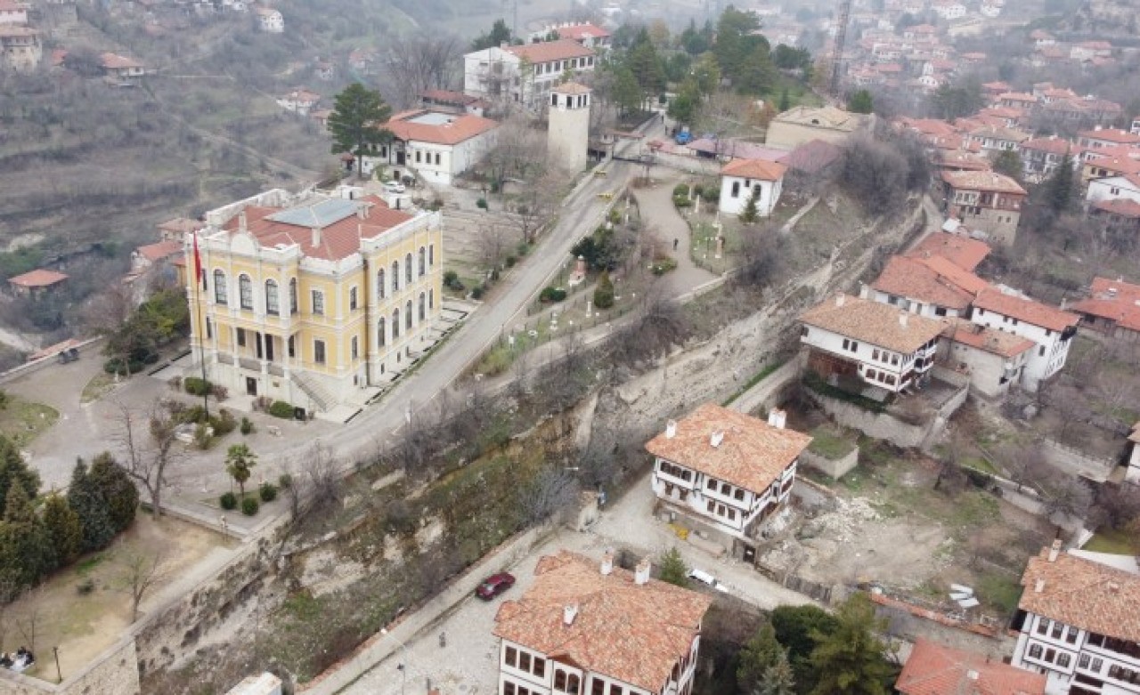 Safranbolu Kalesi'ne ait gizli geçit bulundu