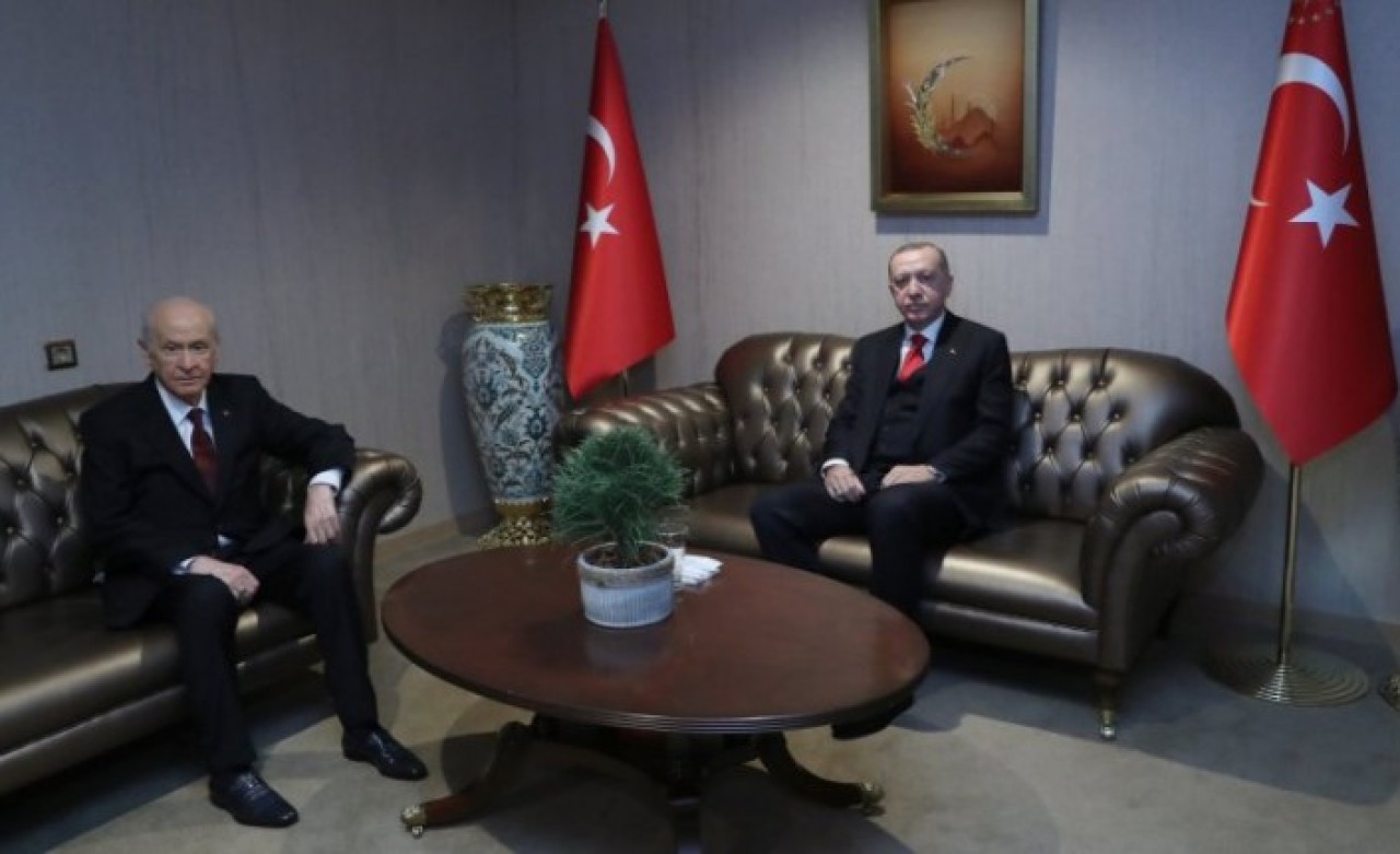 Selvi,  Cumhurbaşkanı Erdoğan'ın Devlet Bahçeli 'hassasiyetini' yazdı: Kafasında MHP'siz bir süreç yok