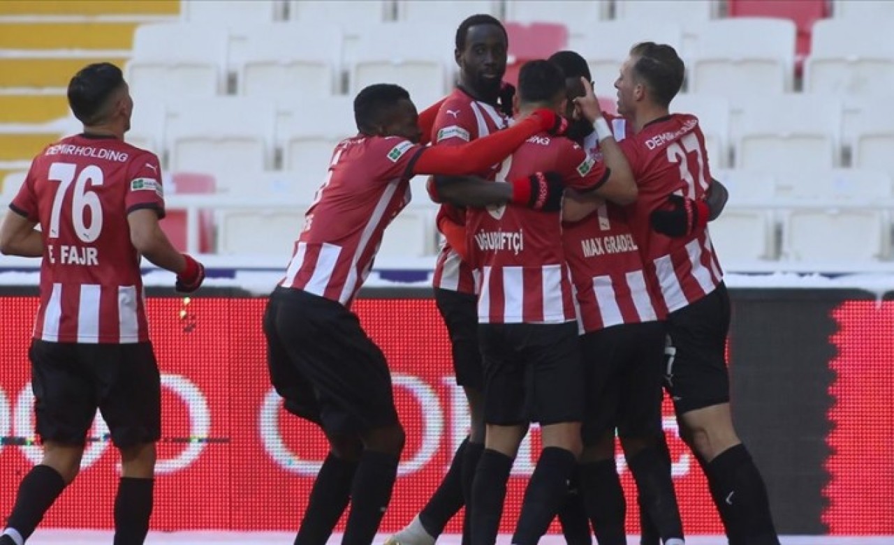 Sivasspor-Kayserispor: Her iki yarıda 1'er gol