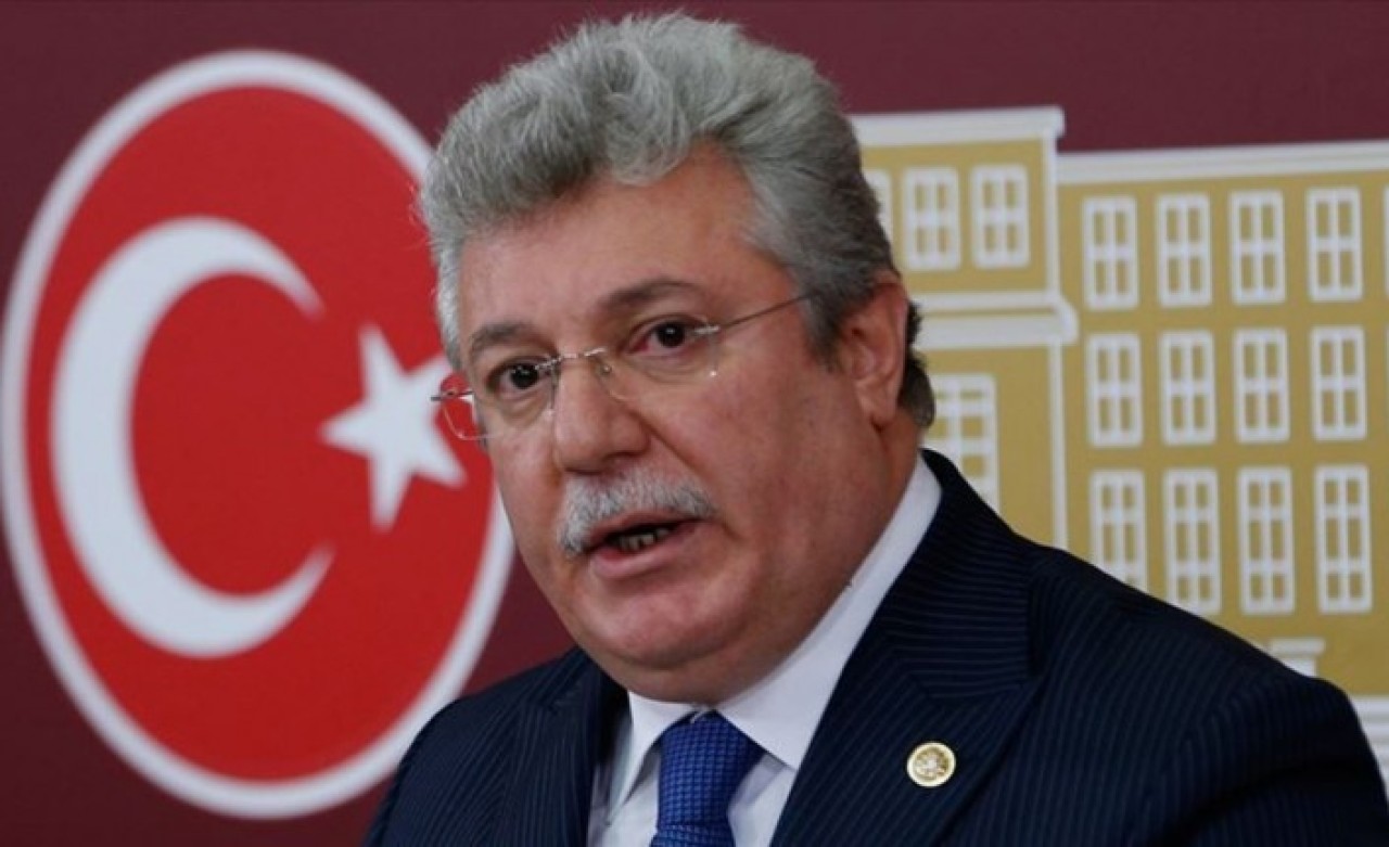 Türkiye sandık başına: AK Parti'den referandum çıkışı