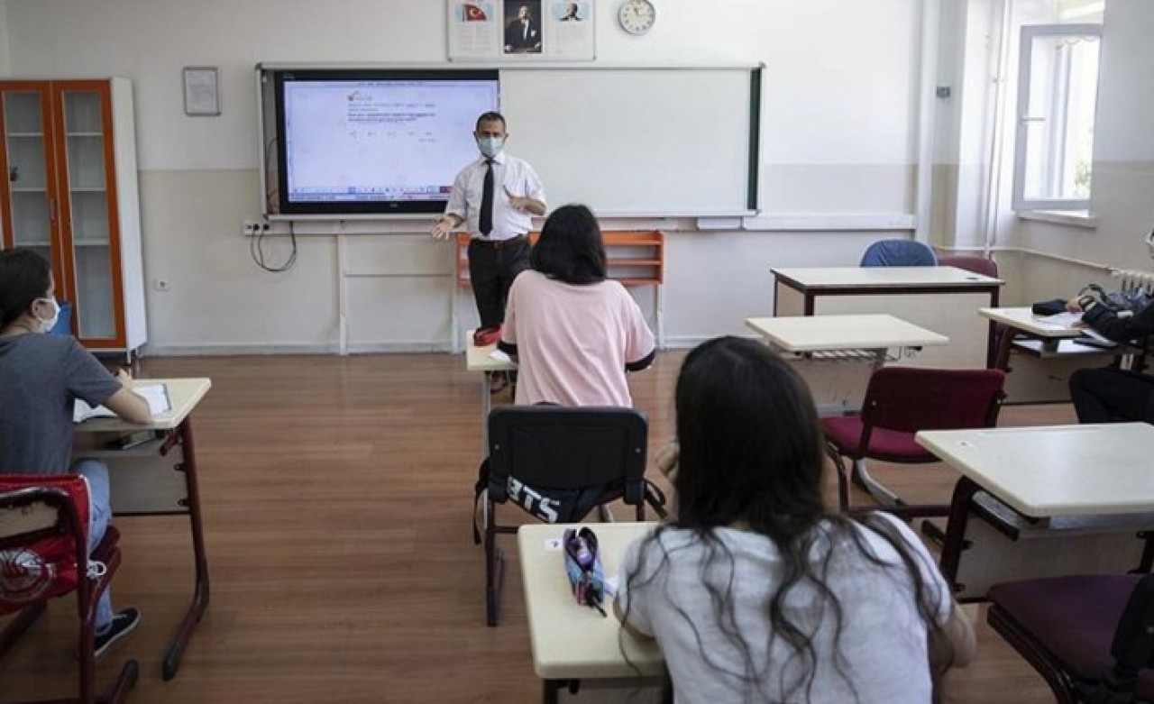 Üniversitelerde yüz yüze eğitim başlıyor mu? YÖK duyurdu