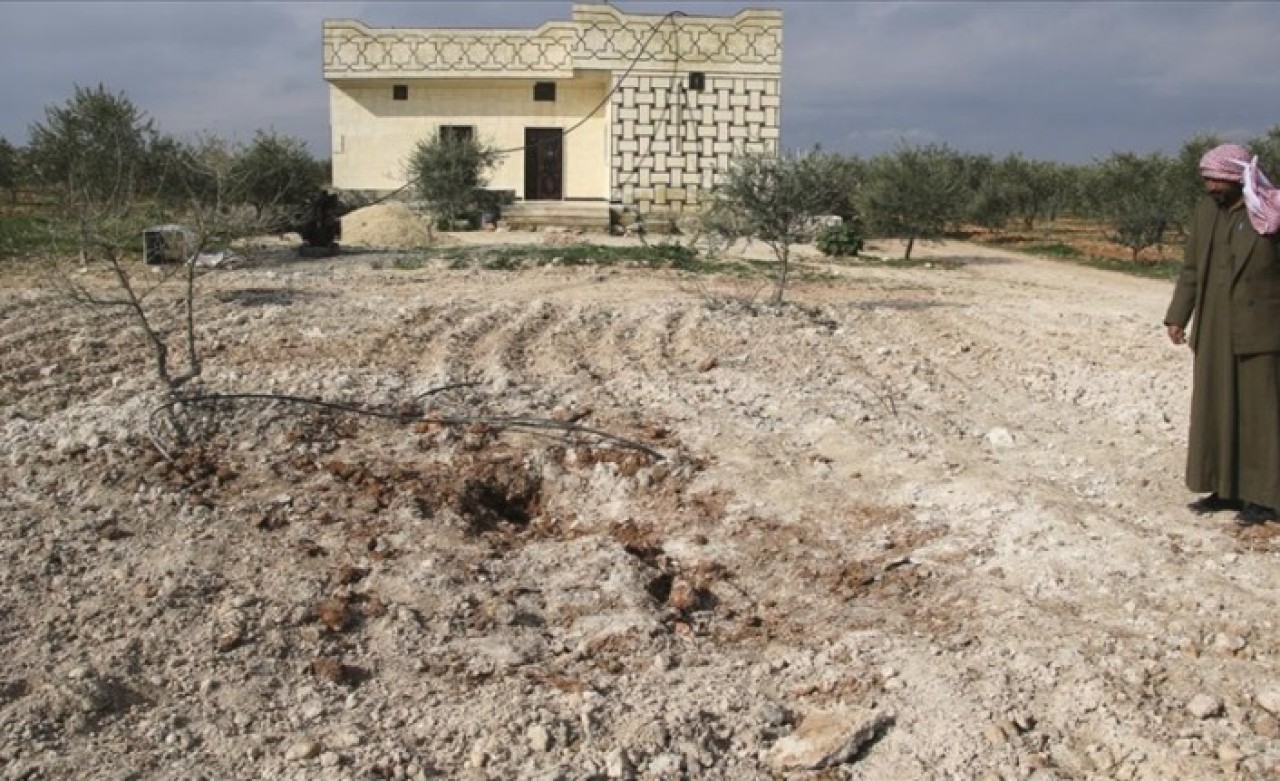 YPG/PKK'lı teröristler,  mezarlıkları bombalıyor