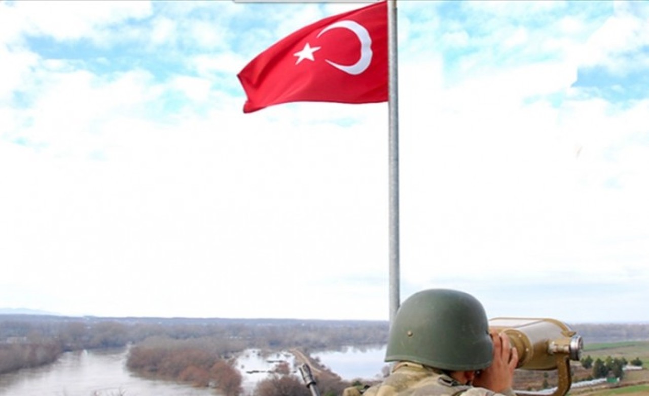 Yunanistan'a kaçmaya çalışan 1'i FETÖ,  2'si PKK mensubu 5 kişi yakalandı