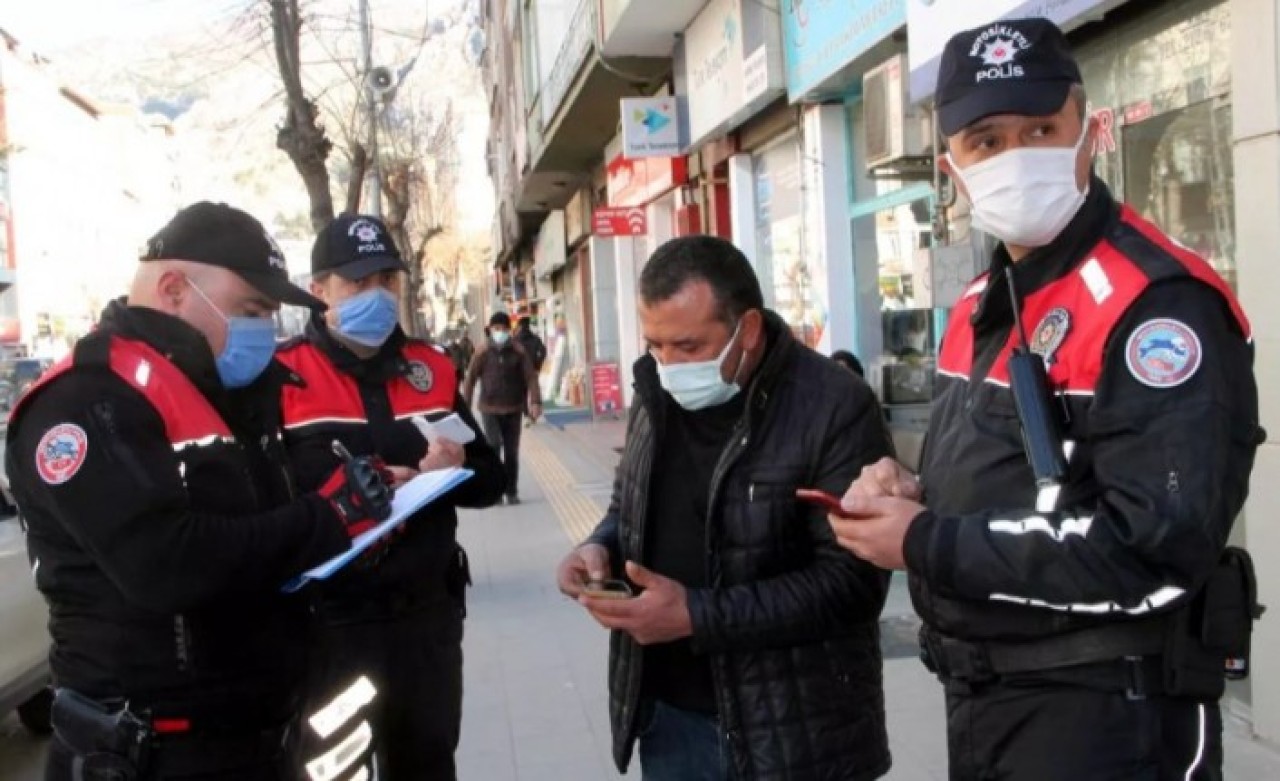 Açıklamalar peş peşe geldi: '14 gün evden çıkmayın'