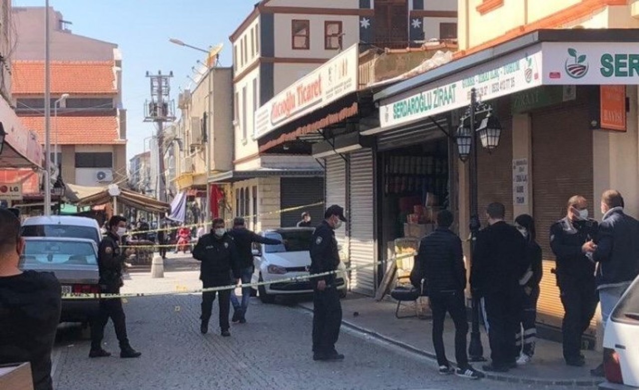 Akhisar'da silahlı kavga: Celal Demir öldü