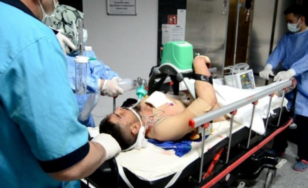 Antalya'da bir çocuk annesi kadın tartıştığı kocasını bıçakladı