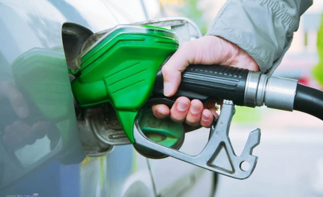 Araç sahiplerini üzen haber: Benzin ve motorine zam