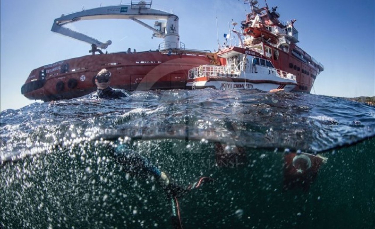 Bakan Karaismailoğlu açıkladı: Süveyş Kanalı'nda kaza yapan gemiye Nene Hatun teklifi