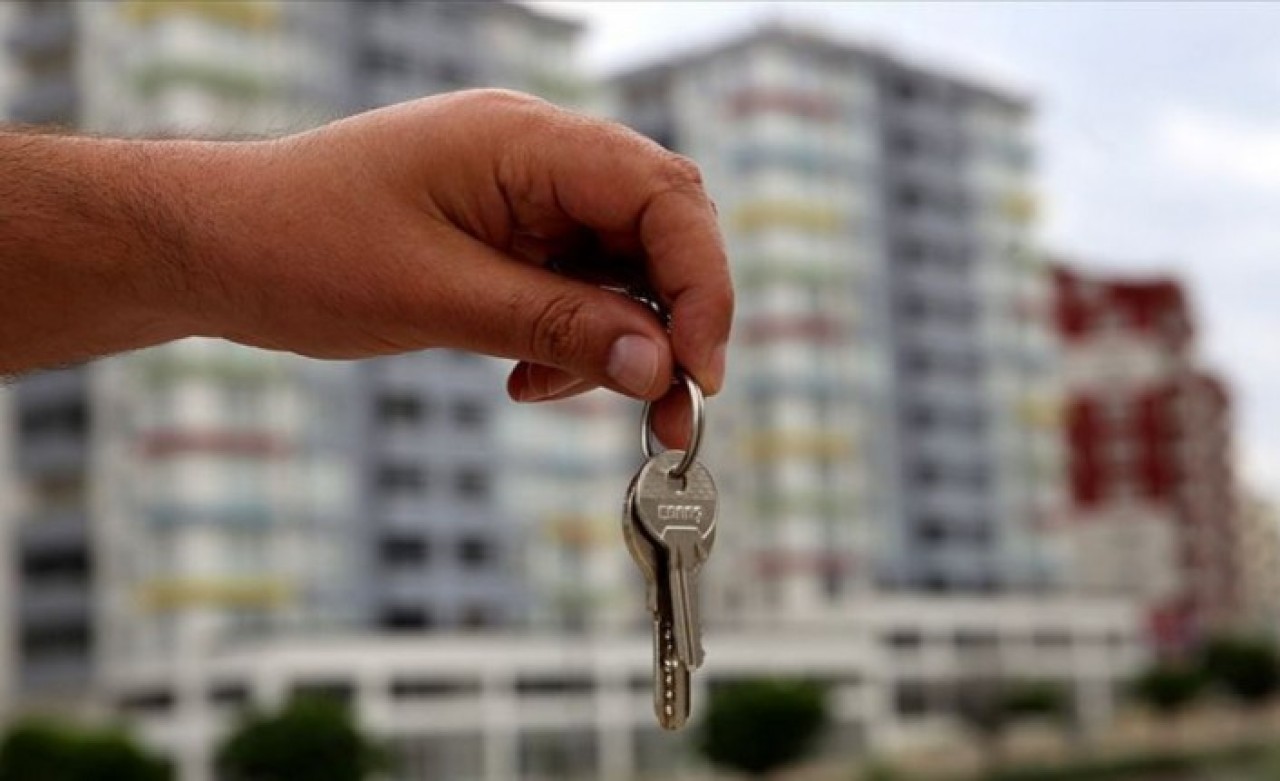 Beklenen yasa çıktı,  vatandaşın içi rahat edecek: Faizsiz ev ve arabada yeni dönem!