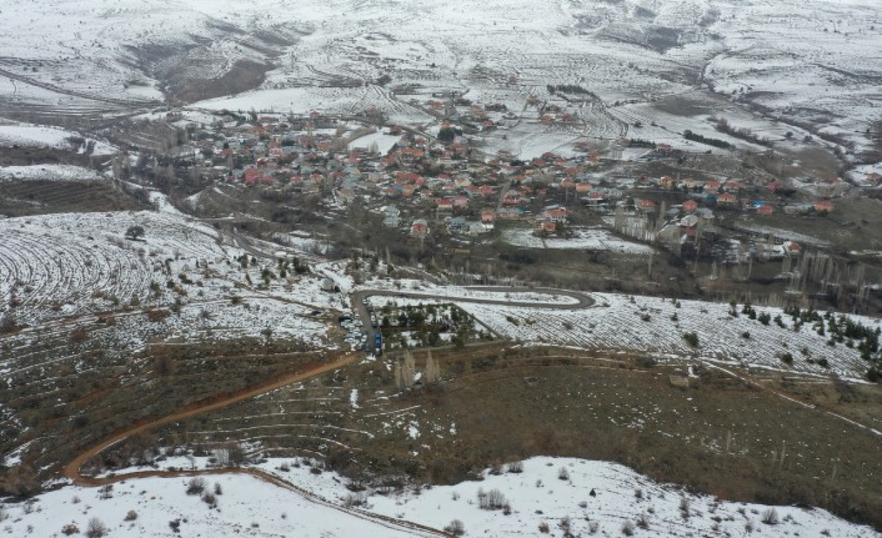 Ben giderim adım kalır / Dostlar beni hatırlasın