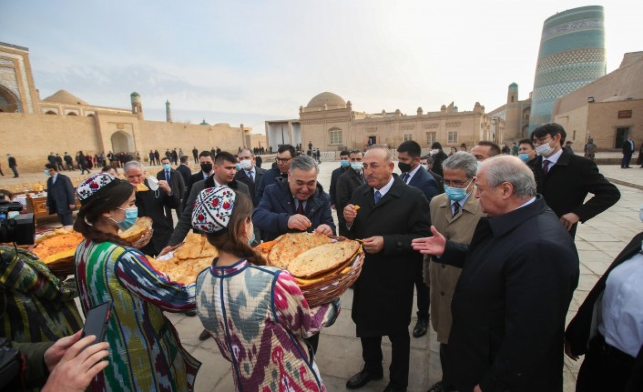 Çavuşoğlu artık "Hive Fahri Vatandaşı"