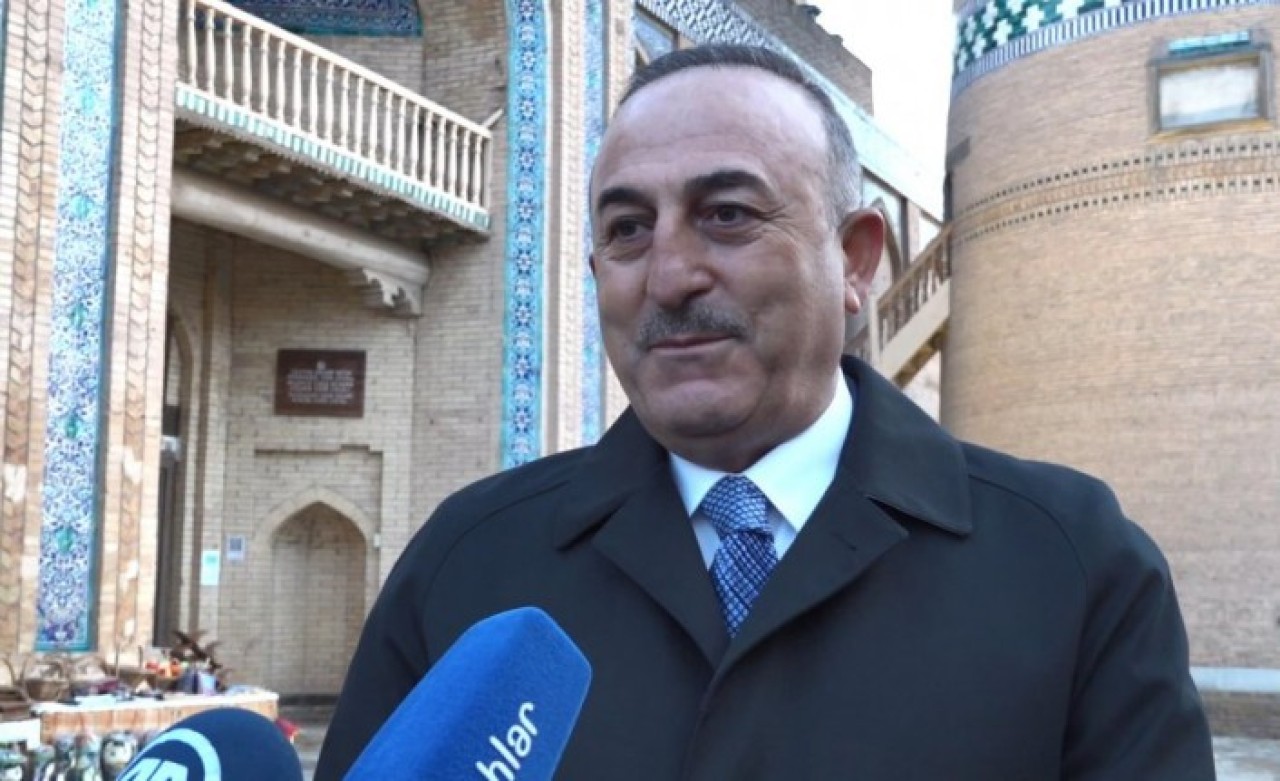 Çavuşoğlu Özbekistan'da açıklama yaptı: Mutlaka buraları görün