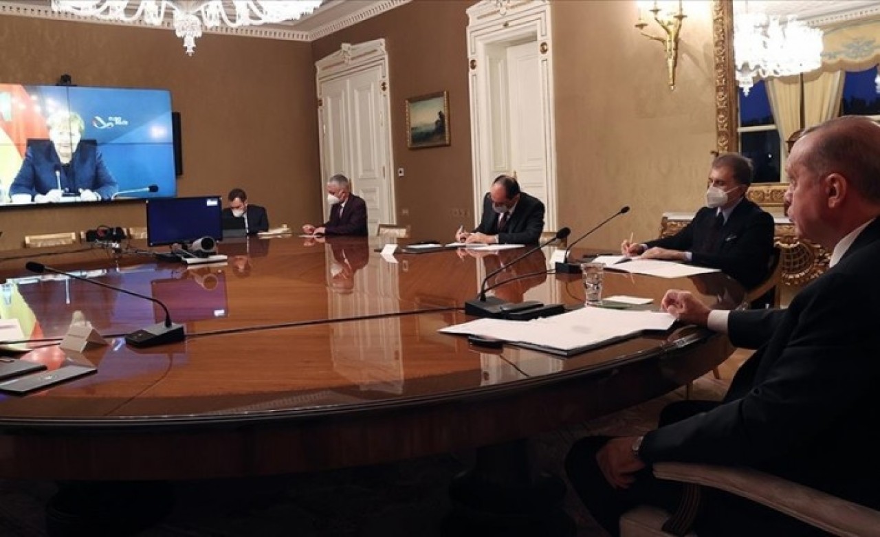 Cumhurbaşkanı Erdoğan,  Merkel'le görüştü: Merkel'den flaş açıklama