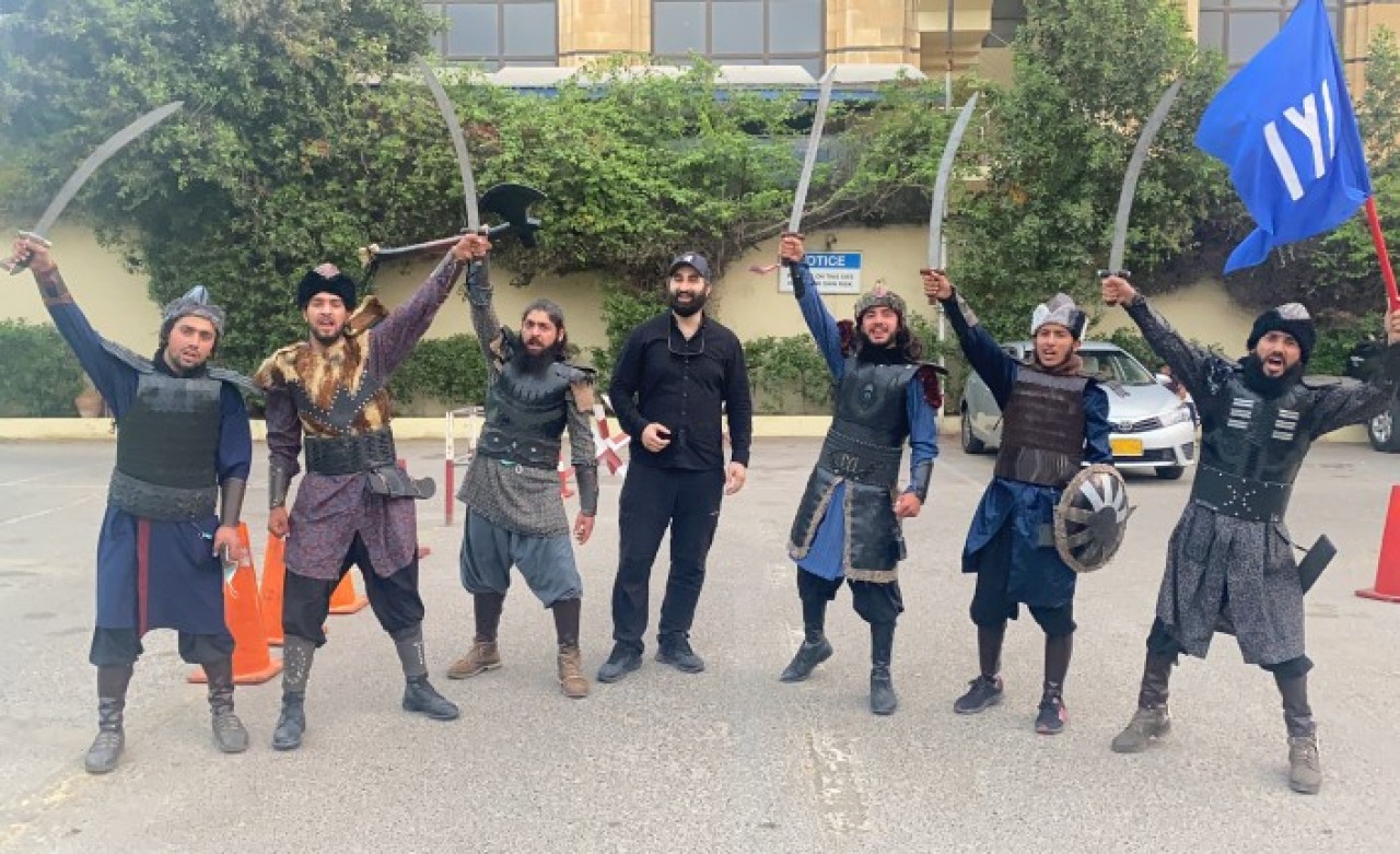 Pakistan'daki 'Alp'lerle buluştu