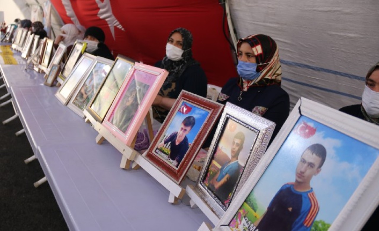 Diyarbakır annelerinden çocuklarına çağrı: Yeter oğlum gel devletine teslim ol