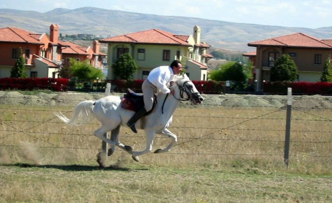 "Ey sonsuzluğun sahibi,  sana ulaşmak istiyorum"